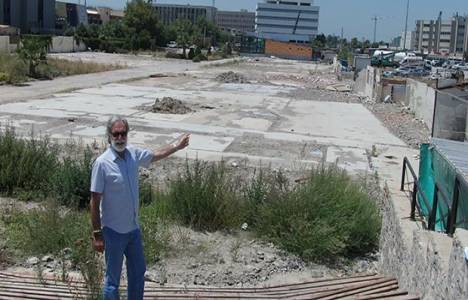 Mehmet Refik Soyer Bayraklı'ya yapılacak 38 katlı gökdeleni engelledi!