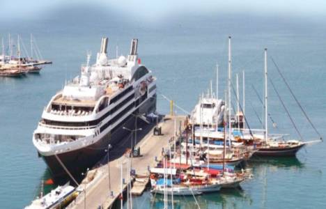 Ekrem Demirtaş: Kruvaziyer limanıyla yılda 2 milyon yolcuya ulaşacağız!