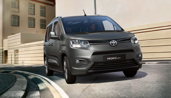 Yakıt tasarrufu Toyota Proace City den büyük kampanya! Yüzde sıfır faiz! İşte Toyota Proace City 2022 fiyat listesi...