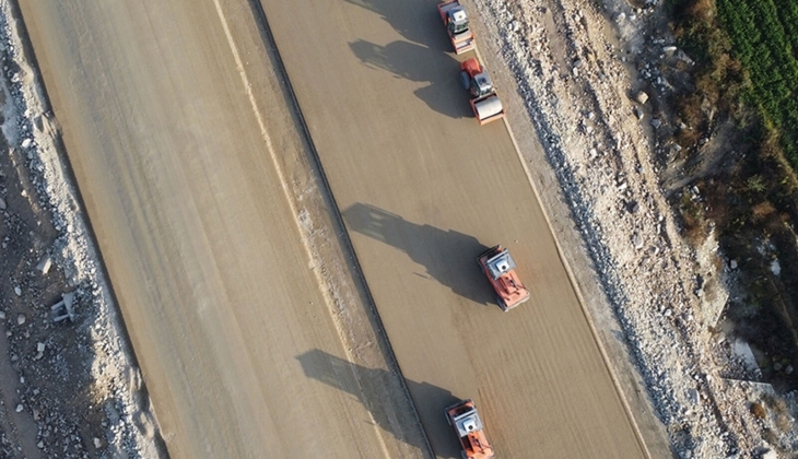 Bakan Uraloğlu açıkladı: Ankara-Kırıkkale-Delice ve Antalya-Alanya otoyolları için imzalar 14 Ekim de atılacak!