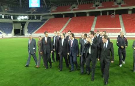 Bakan Kılıç, Mersin Stadyumu’nu inceledi!