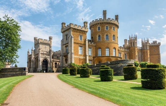 Kraliyet ailesinin en özel kalesindeki kral dairesi kiralık!