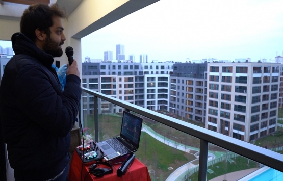 Evde kalanlara AND Pastel’den balkon konseri!