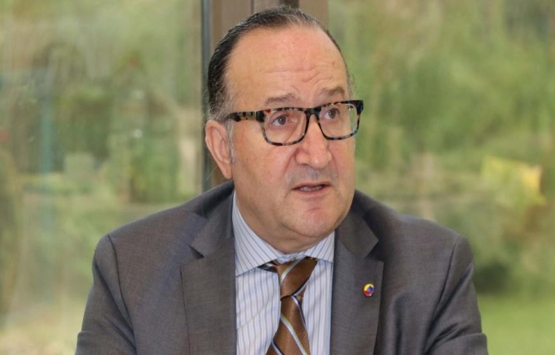 Ayhan Zeytinoğlu kimdir