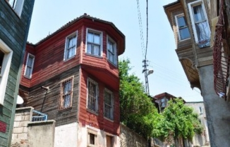 İzmit Akçakoca'da tarihi yapılar restore ediliyor!