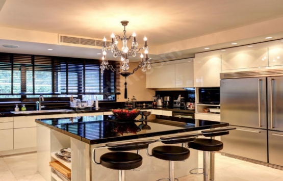 Ajda Pekkan Bahçeköy deki villasını 1 yıldır satamıyor!