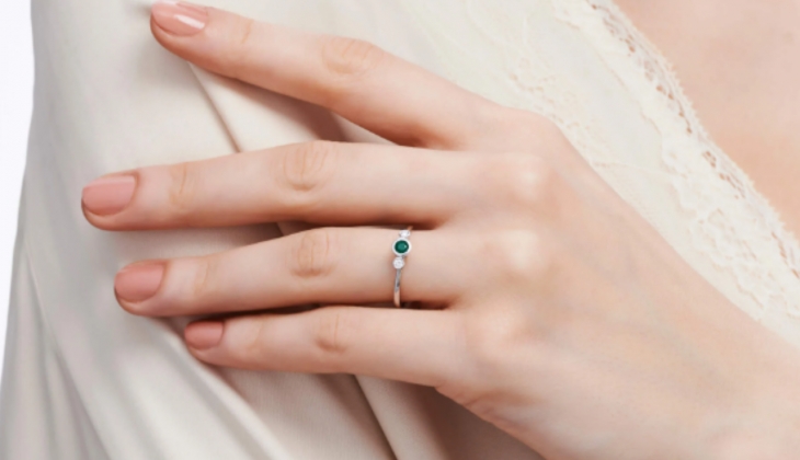 Yılbaşı hediyeniz Altınbaş tan olsun! Zümrüt yüzüklere yüzde 40 a varan indirim! 16 Aralık 2022 fiyat listesi...