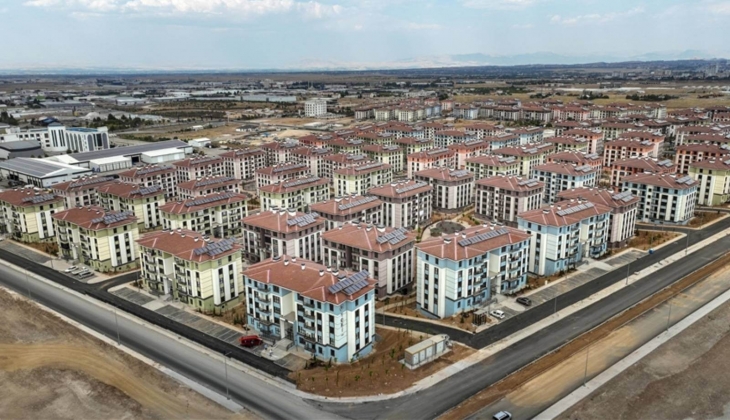 Ali Babacan: Biz, 200 bin deprem konutu parasına 400 bin konut rahat yapardık!