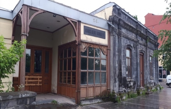 125 yıllık Aynalı Köşk kurtarılmayı bekliyor!