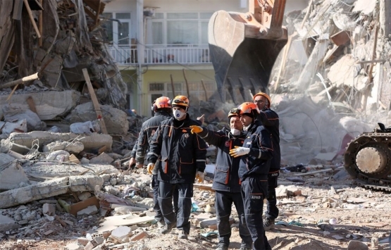 Elazığ depreminde 50 bina yıkıldı, 308 bina hasar gördü!