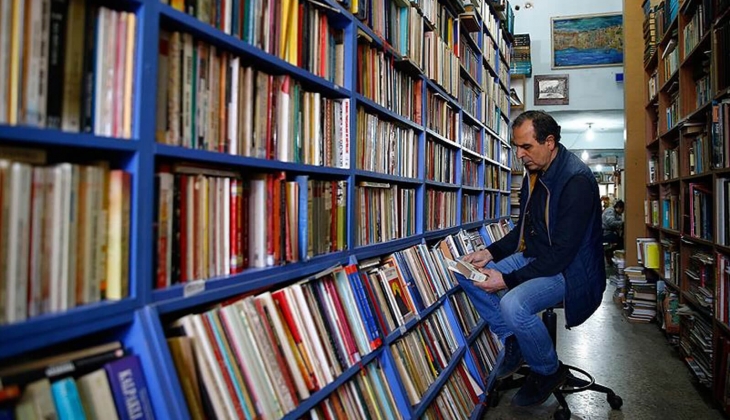 Kira artışları sahafları da vurdu: Kimi kepenk indiriyor, kimileri kafeye dönüşüyor! 