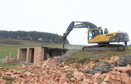 Bursa da kaçak ev oyunu yıkımla bitti!