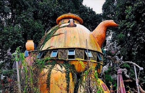 Çin'deki çaydanlık ev dikkat çekiyor!