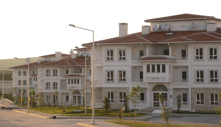 TOKİ 8. etap kura tarihleri peş peşe geldi! 6-14 Şubat 2023 kuraları hangi illerde çekilecek? Başvuranlar hemen bakın!