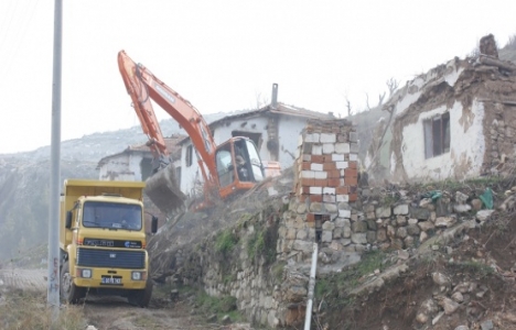 Afyon Dinar kentsel dönüşümde yıkımlar devam ediyor!