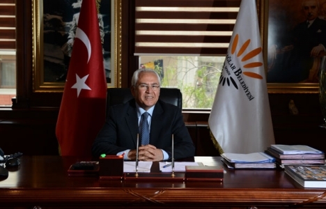 Muhittin Selvitopu kim