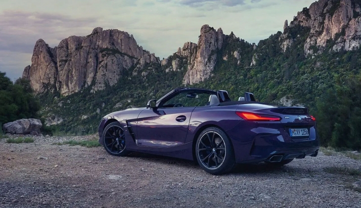 Spor otomobil almak isteyenler dikkat! BMW Z4 fiyatlarını açıkladı! İşte 26 Kasım 2022 fiyat listesi...