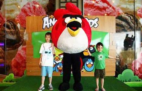 Angry Birds heyecanı Novada Outlet Balçova'da!