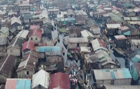 Dünyanın en büyük yüzen gecekondusu Nijerya Lagos ta!