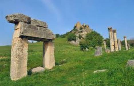 Kastabala'da antik kentinde kazılar başlıyor!