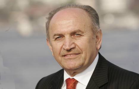 Kadir Topbaş Van’da yaptırılan okulun resmi açılışını yaptı!