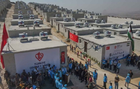 İdlib'de inşa edilen 600 konut mağdur ailelere teslim edildi!