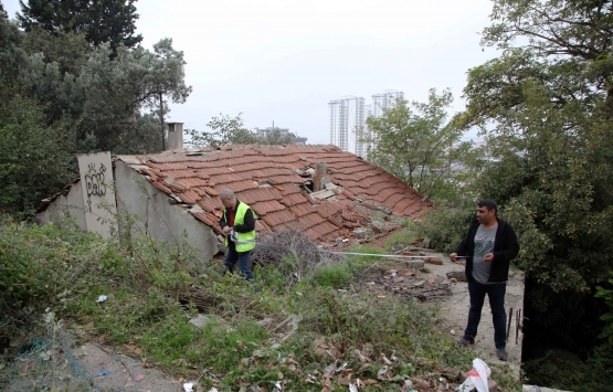 Kartal Belediyesi, metruk binaların yıkımına devam ediyor!