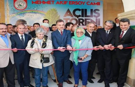 Mehmet Akif Ersoy Camii açıldı!