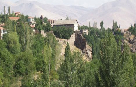 Niğde Uluağaç Köyü'ndeki Rum Okulu restorasyonu mecliste konu oldu!