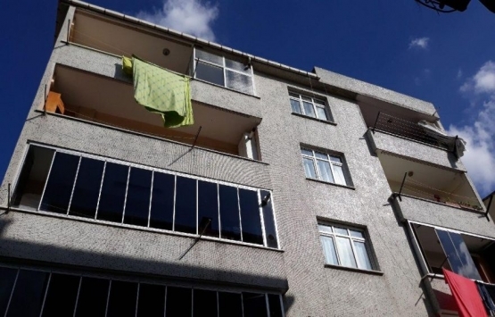 Bağcılar'da bina sakinlerini korkutan çatlak!