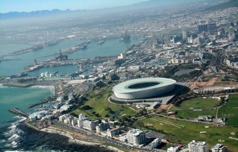 Karşıyaka Stadı ihalesinin iptaline Danıştay'dan yürütmeyi durdurma!