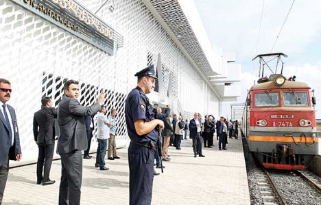 Bakü-Tiflis-Kars Demiryolu yarın açılıyor!