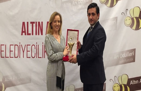 Maltepe Belediyesi, Altın Arı Belediyecilik Ödülü'nü kazandı!