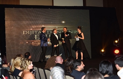 Yılın En İyi İç Mimarı ödülünü Ahmet Güneş aldı!