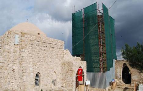 Hasankeyf İmam Abdullah Türbesi'nin minaresi restore edildi!
