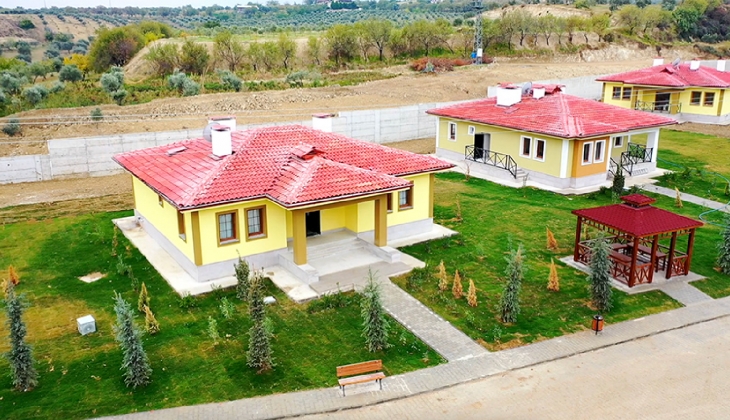 Hatay da depremzedeler için inşa edilen örnek 25 köy evi görüntülendi!