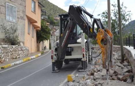 Antalya Akseki'de yollar yenileniyor!