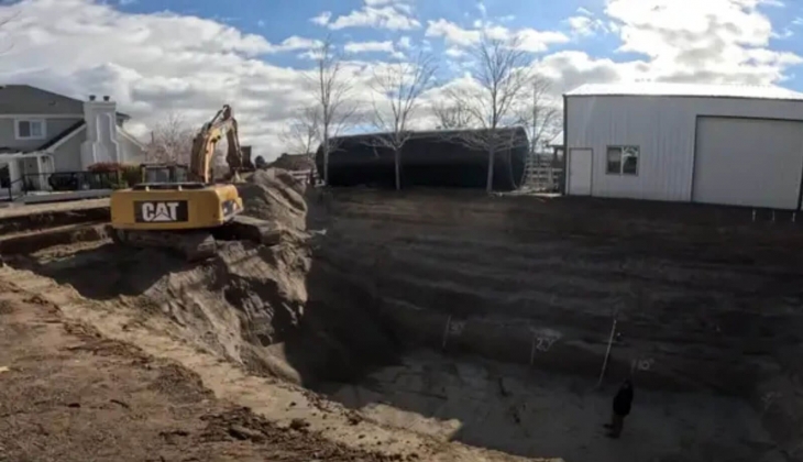 Ünlü YouTuber evinin bahçesine 100 bin dolara yeraltı sığınağı inşa etti, yeraltındaki mobil evi görenler inanamadı!