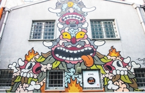 Moda'nın sokakları çağdaş sanatla buluşuyor!