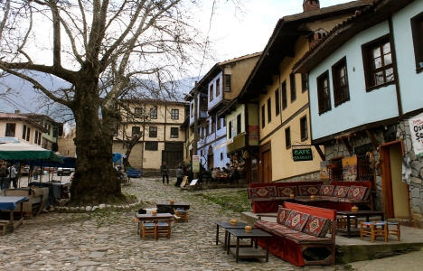 Cumalıkızık'ta tarihi yapılar ayağa kaldırılıyor!