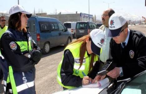 Geçen hafta trafik denetimlerinde 51 bin 174 sürücüye ceza işlemi uygulandı!