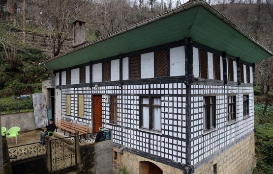 'Kültür varlığı' olarak tescilli evini onarınca ceza aldı!