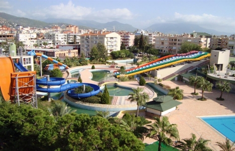 Alanya Belediyesi Aqupark ve Açık Hava Tiyatrosu'nu kiraya veriyor!