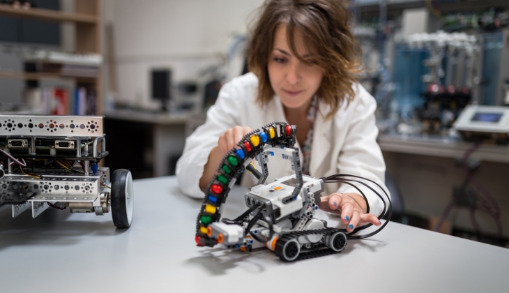 Geleceği parlak 7 meslek: İş dünyasında büyük fırsatlar kapıyı çalıyor! Hemen öğrenmeye başlayın!