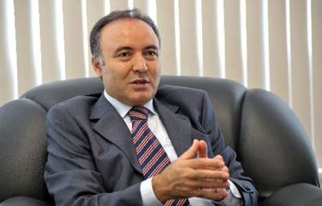 Ahmet Altıparmak kim