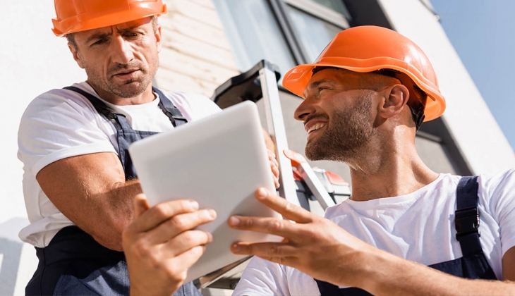 İzmir deki gökdelenin inşaatı yargı kararına rağmen sürüyor!