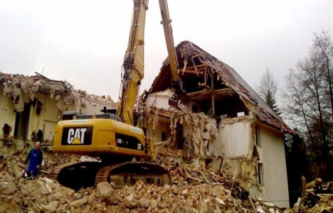 Adapazarı'nda kaçak yapılar yıkılıyor!