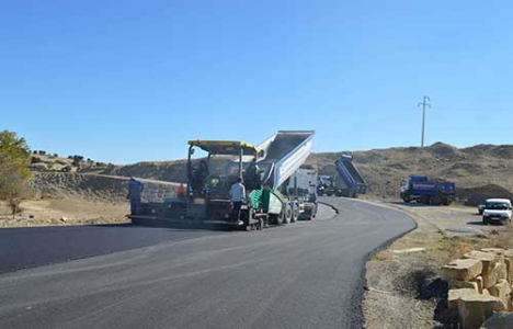 Antalya Büyükköy Mahallesi sıcak asfaltla tanıştı!
