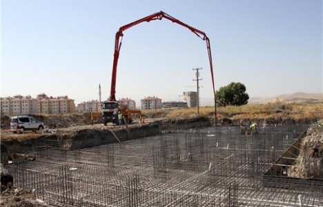 Ağrı'da yeni lise ve öğrenci pansiyonun temeli atıldı!