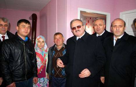 Mudanya'da evi yanan aileye kaymakamlık ev yaptı!